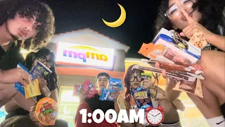 WE SNUCK OUT AT 1AM TO GET SNACKS IN THE DESERT!🏜️