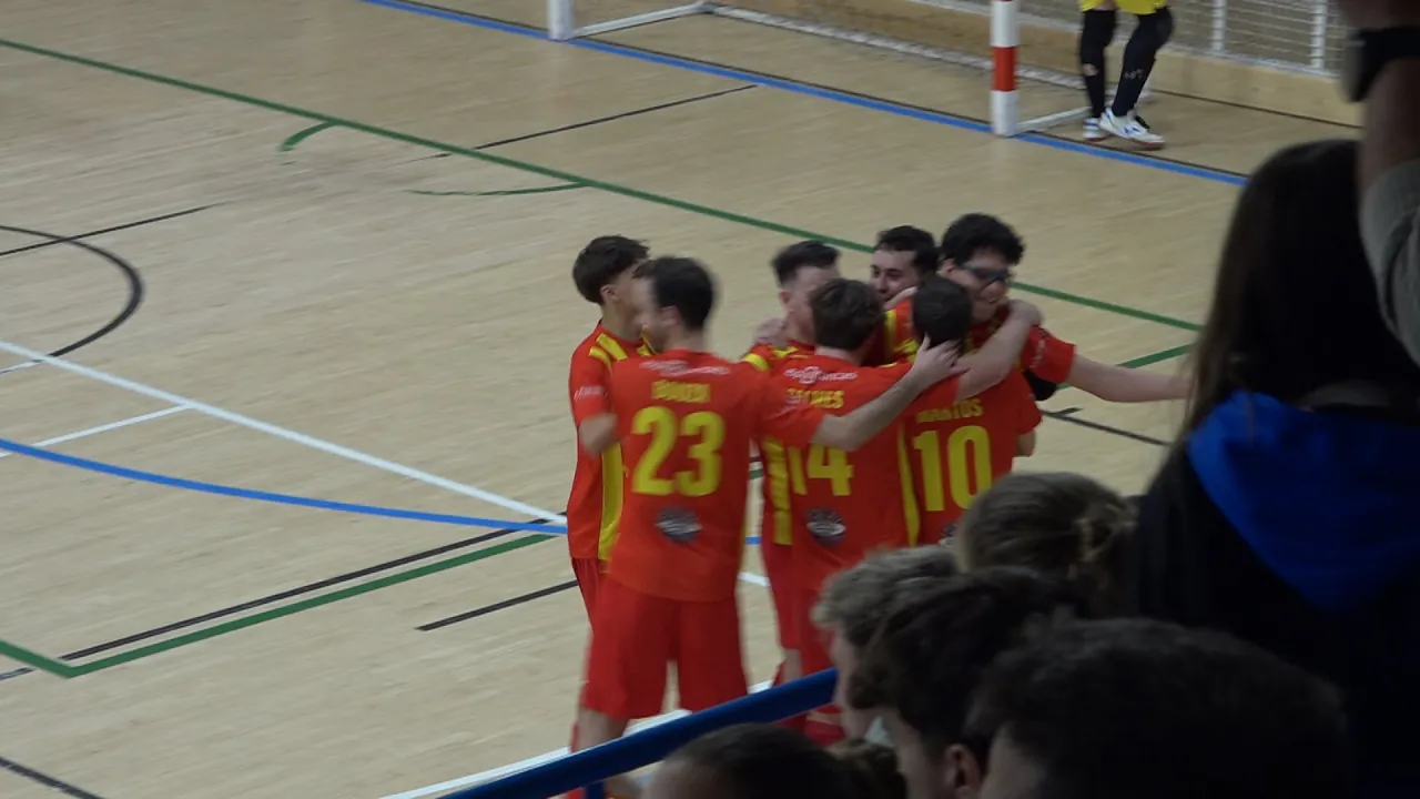 El Manlleu passa de ronda a la Copa Catalunya de futbol sala contra un combatiu Centelles