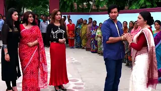 শাকিব খানকে কাছে পেয়ে সবাই আনন্দে আত্মহারা! Raja Babu | Shakib Khan, Apu Biswas, Bobby | Movie Clip
