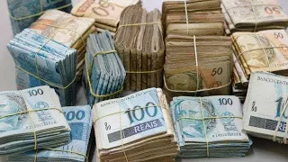 MUITA ATENÇÃO! BANCOS ESTÃO DEVOLVENDO DINHERIO PARA TODO MUNDO, ENTENDA O PORQUÊ