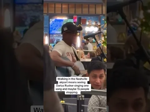 Keep your head on a swivel! 🤣🤣 (📹: MaryCate McNamara)