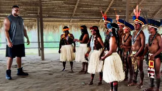 BITELO ASSUSTOU OS ÍNDIOS NA TRIBO COM SEU TAMANHO GIGANTE