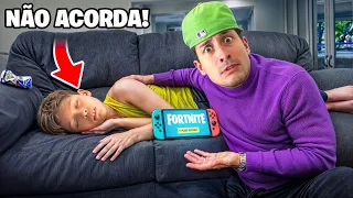 ELE JOGOU FORTNITE ATE 5 HORAS DA MANHA E AGORA PRECISA IR PRA ESCOLA