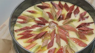 Fluffiger Rhabarberkuchen, schnell, supersoft und lecker Rezept