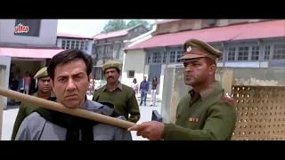 तुम्हारे हवालात की इन लकड़ियों में इतना दम नहीं जो मेरा रास्ता रोक सके और न ही तुम में इतना दम है