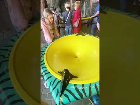 ПОДОЗРИТЕЛЬНАЯ ДЕВОЧКА