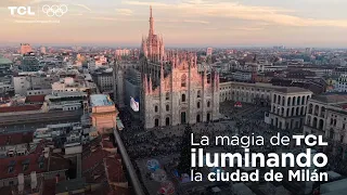 Mira el Árbol de Navidad de Milán y la magia de TCL iluminando la ciudad