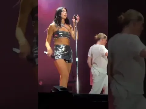 Dua Lipa performing Pretty Please in the Future Nostalgia Tour 2022 #dualipa