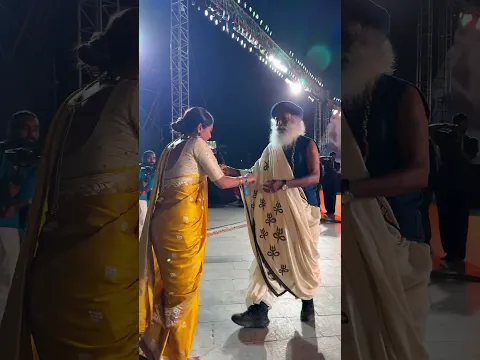 Sadhguru & Radhe Share an Emotional Moment #Mahashivratri