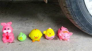 Aplastando cosas crujientes y suaves! Coca cola, Animales de Silicona vs Rueda de Coche
