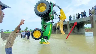 ट्रैक्टर कूद गया नदी में John Deere 5310 Tractor with Trolley | ज़्यादा बारिश से नदी में उफ़ान