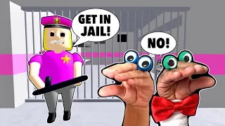 POLICE GIRL PRISON RUN! ROBLOX OBBY