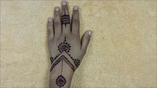 Stylish Very simple mehndi design backhand | Easy stylish mehndi Fashion