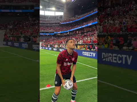 Diogo Dalot Plays Headers With Fans 🥹