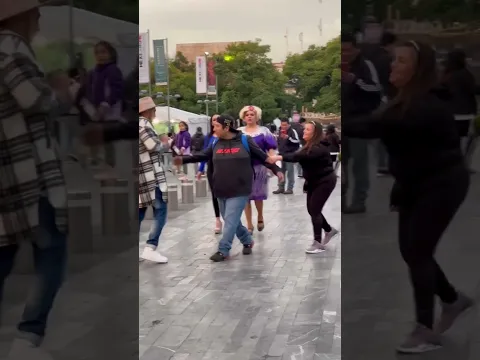 Broma del la confucion 😂 que buena vieja 😅