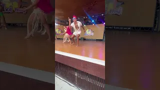 Apollo e Mayca apresentação no axé moi. 🎥🧜🏻‍♀️🧜🏾‍♂️ @mayca.brasil #dança #dance