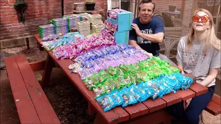 BEST DUMPSTER DIVING AT DOLLAR TREE! ~ $400 WORTH OF FREE CANDY! BEST DIVE EVER! #freecandy #freegan