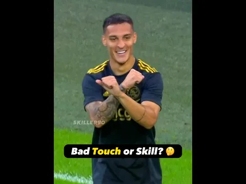 Rare Moments In Football 😳