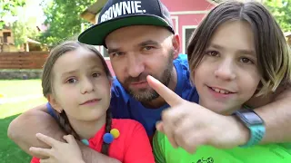 Лика и Марк проводят весь день с папой