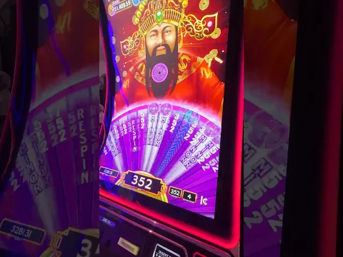 I Play Slot Machines For A LIVING!