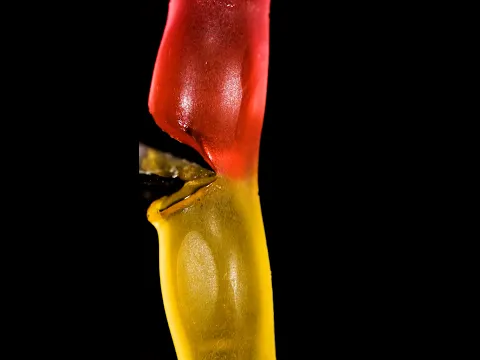 Gummy Worm Cutting