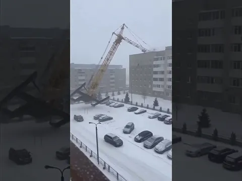 На Камчатке дом НАКРЫЛО краном 😱