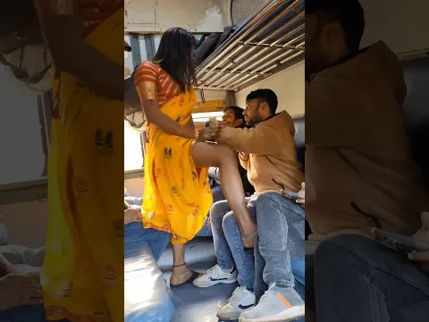 चलती ट्रेन में ऐसा नजारा दिखा, लोग देखते रह गए #shortsviral