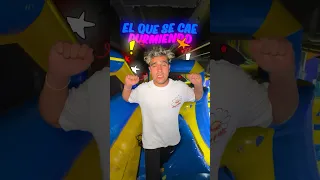 Maneras Divertidas de Tirarse en un Parque Hinchable!