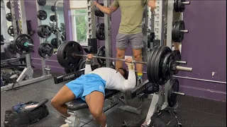 Getting over my FEAR of 405 || bench press edition