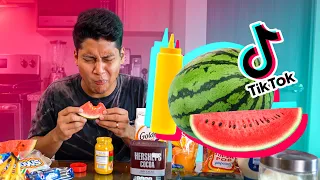 Probando comida famosa de TikTok | ¡¿SANDÍA CON MOSTAZA?!
