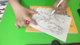 Color the picture of three pigs