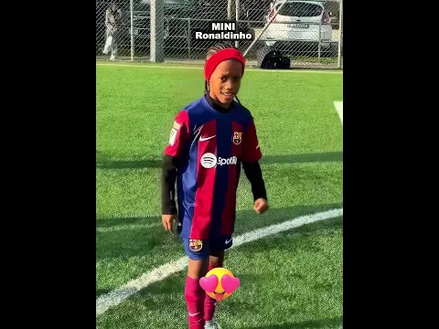 MINI RONALDINHO King Of Football ⚽😍