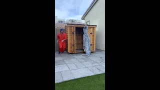 guy escapes in funny way! 😲