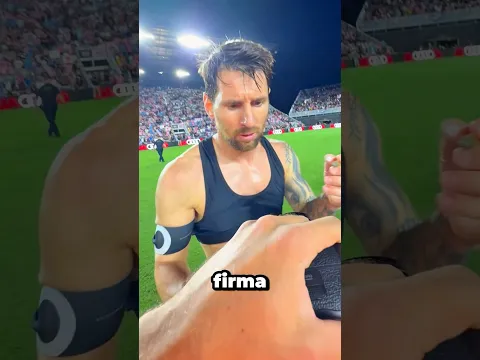 Messi Firmo La Camara De Este Camarografo 😲📸