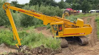 Machine with moving counterweight: Priestman VC20