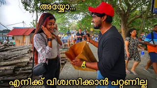 Bag തുറന്നപ്പോൾ അവൾ ഞെട്ടി🔥🔥🔥Surprising Random Girls With Gifts