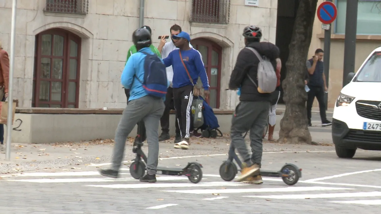 Vic confisca més de 200 patinets que incomplien la nova normativa estatal de regulació