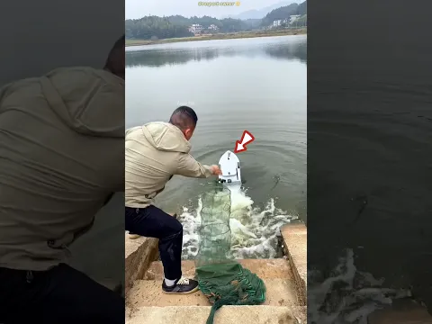 China’s High-Tech Fishing Boat Will Blow Your Mind! 🎣🚤#shots #facts