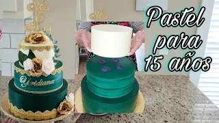 Pastel para 15 años en chantilly verde esmeralda, 3 leches