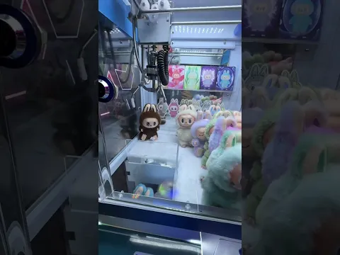 Labubu Claw Machine Jackpot #shorts #clawmachine #arcade #labubu