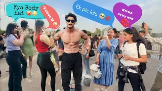😳WHEN FITNESS MODEL SHIRTLESS PUBLICLY IN CP GARDEN | GIRLS Reactions 🤤💋 | Gulfishan Gour #gym