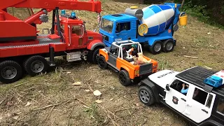 Trucks for Kids Construction Playing 덤프트럭 경찰차 장난감 놀이