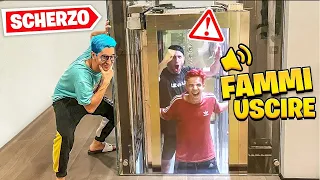BLOCCO EZE e ZBLITO DENTRO l' ASCENSORE della STREAM HOUSE (SCHERZO FINITO MALE)