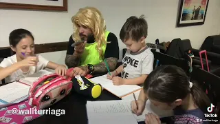 Así con la tarea 😩 | Jenny la paraguaya