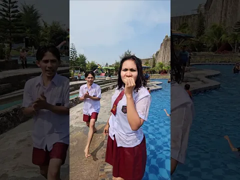 ade sih kk sampe kejebur 😅😅🤣🤣🤣 #trandingshorts