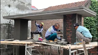 Construction Techniques For Finishing The Gate Roof For The House By Manual Method