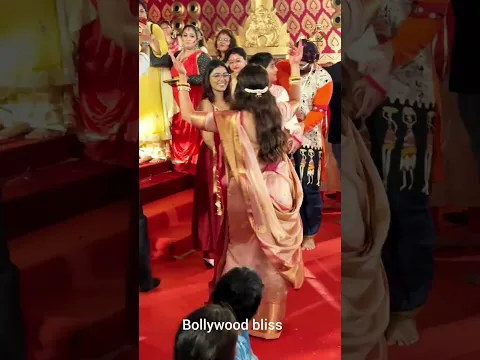 Rani Mukherjee dance in Durga Pooja