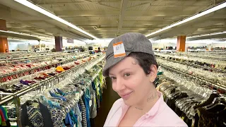 LETS GO THRIFTING