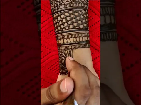 Mehndi On Hand Mehndi On Hand Henna Hand Tattoo Henna Hand Tattoo Arabic Mehndi Arabic #mehndidesign