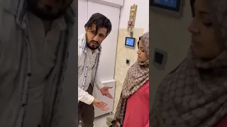 زوجه حقيره تضرب ام زوجها وتهينها وجعلت زوجها ان يضع امه في دار العجزه هنا كانت الصدمه